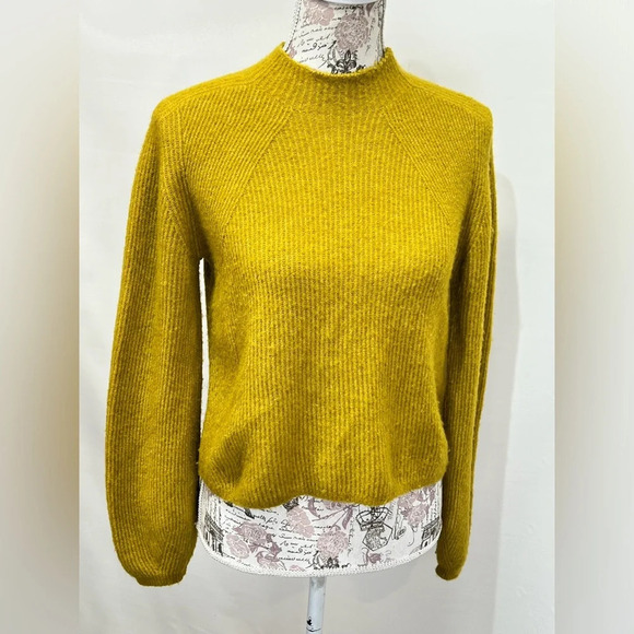 BANANA REPUBLIC Mustard yellow mock neck ribbed crop sweater size S - Picture 9 of 13